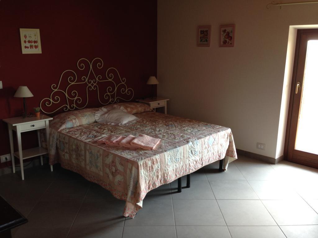 Agriturismo Fruttirossi Trofarello ห้อง รูปภาพ
