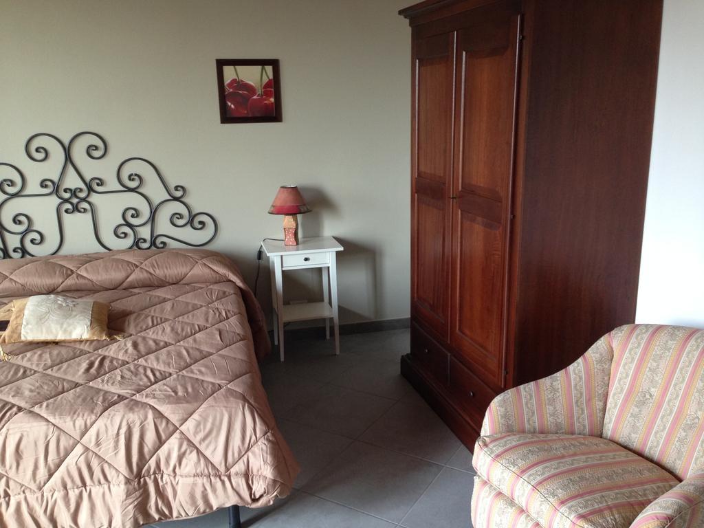 Agriturismo Fruttirossi Trofarello ห้อง รูปภาพ